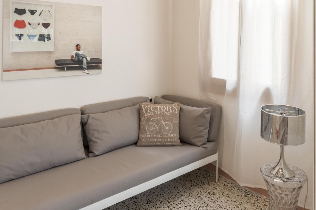 Accademia Charm Apartments By Wonderful Italy Венеция Экстерьер фото