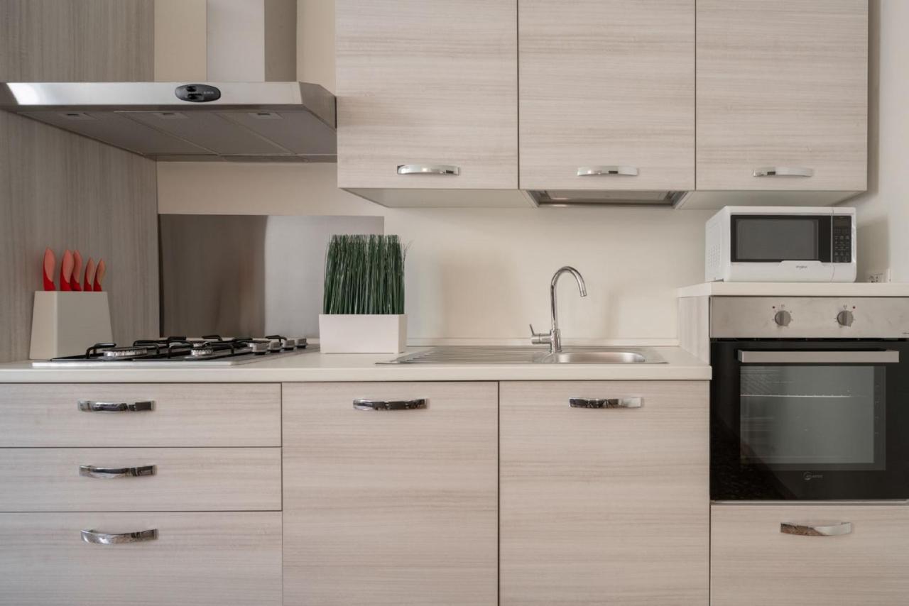 Accademia Charm Apartments By Wonderful Italy Венеция Экстерьер фото
